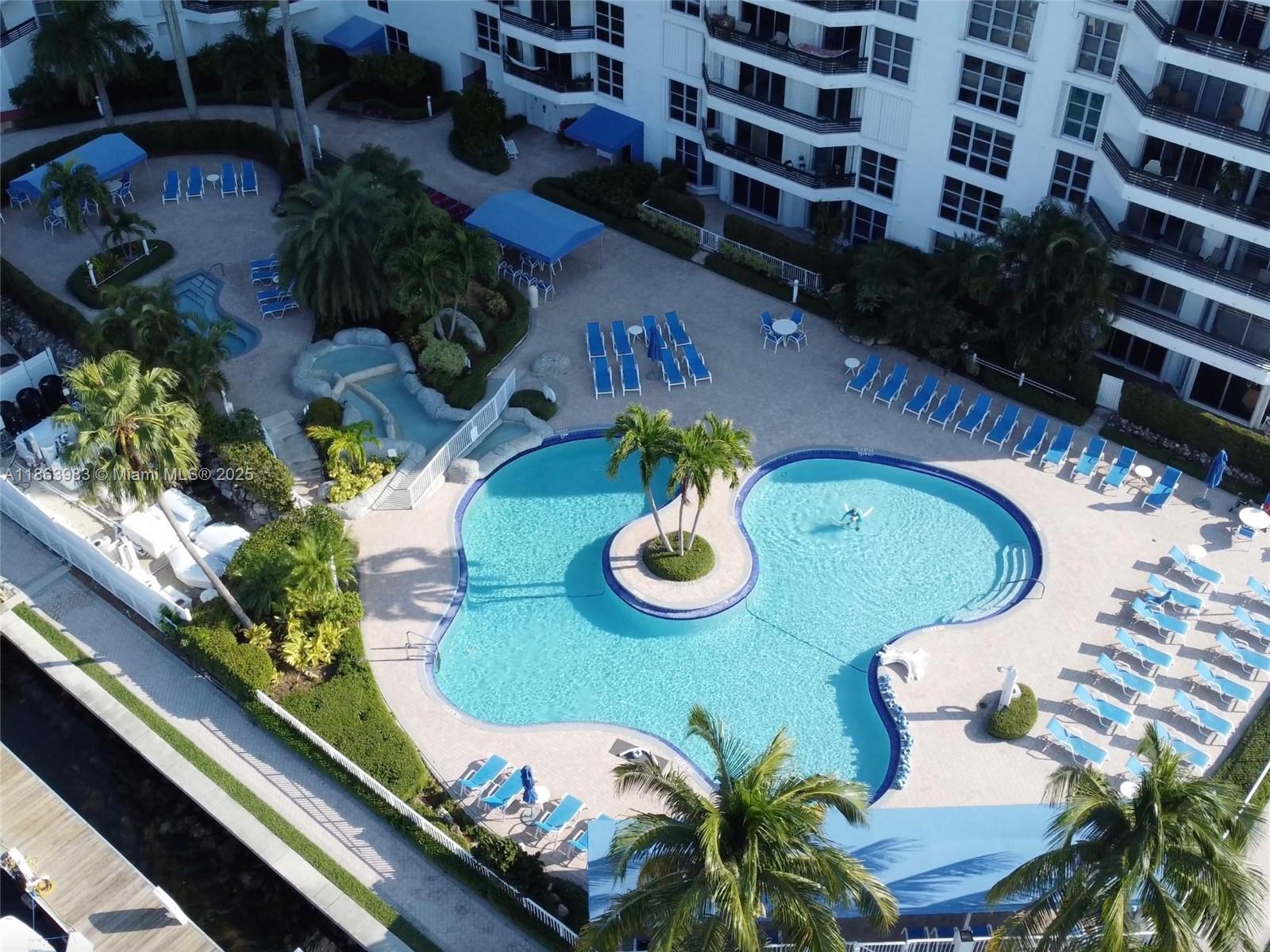 MYSTIC POINTE TOWER 500 C - Residential