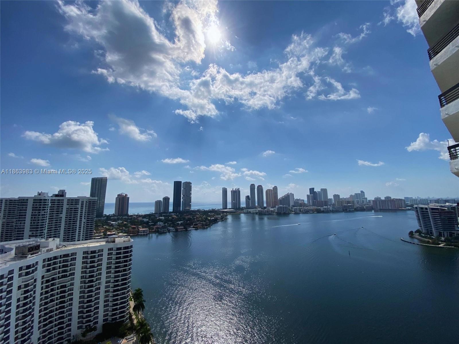 MYSTIC POINTE TOWER 500 C - Residential