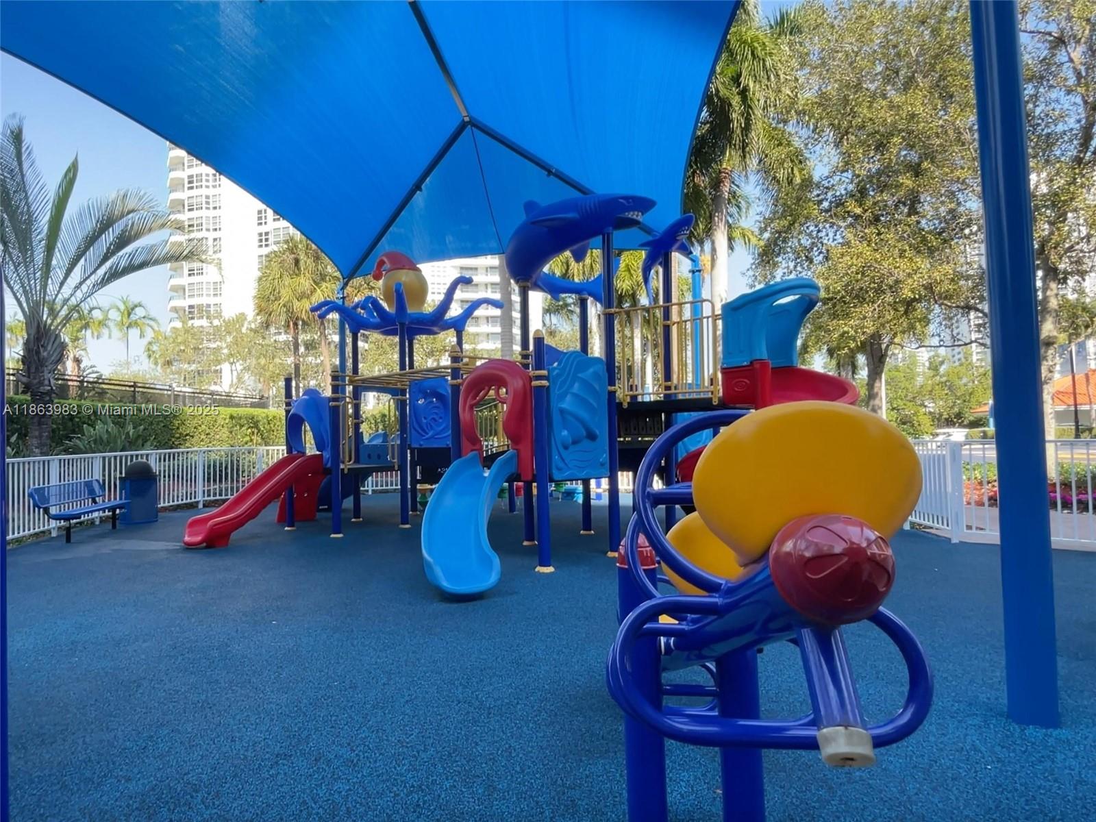 MYSTIC POINTE TOWER 500 C - Residential