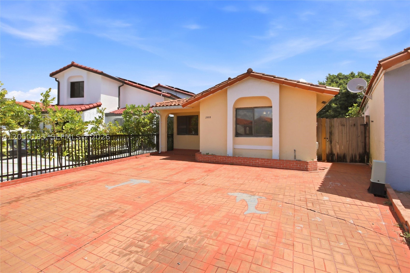 EL PRADO BY THE LAKE - Residential