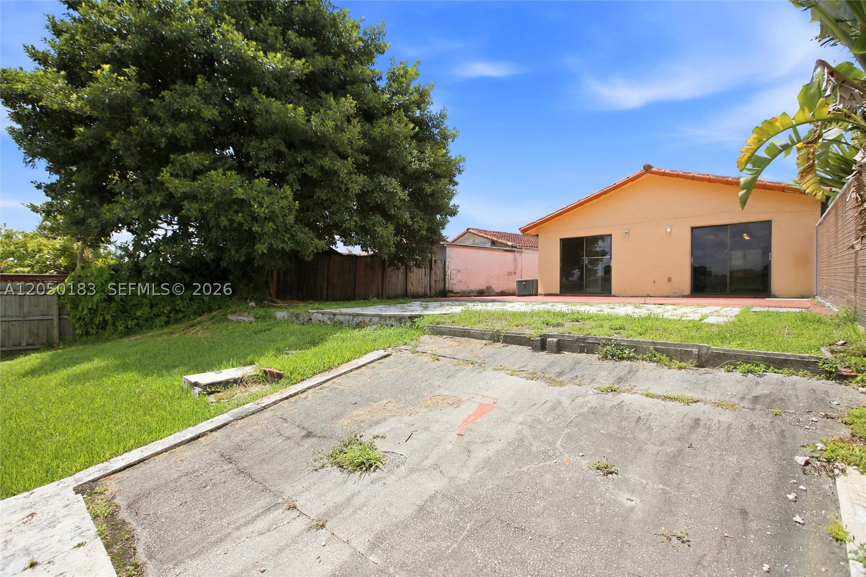 EL PRADO BY THE LAKE - Residential