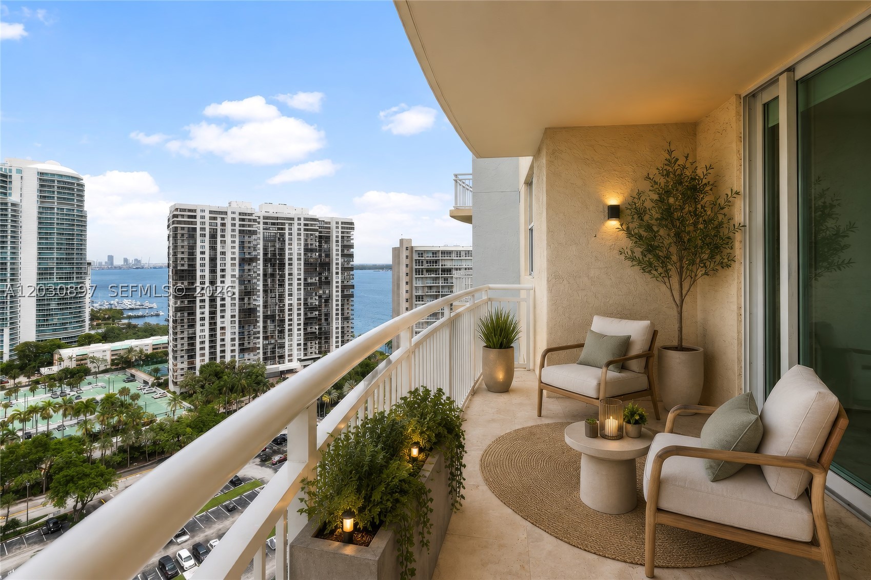 THE METROPOLITAN CONDO - Residential Lease
