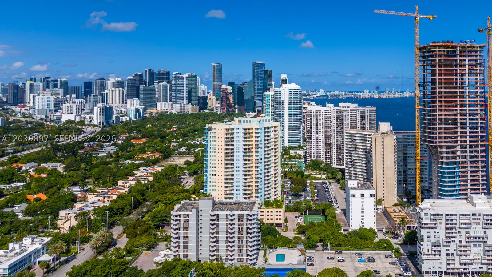 THE METROPOLITAN CONDO - Residential Lease
