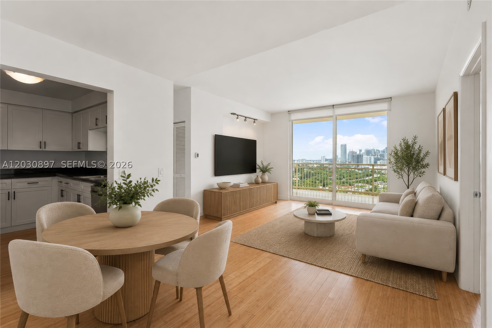 THE METROPOLITAN CONDO - Residential Lease