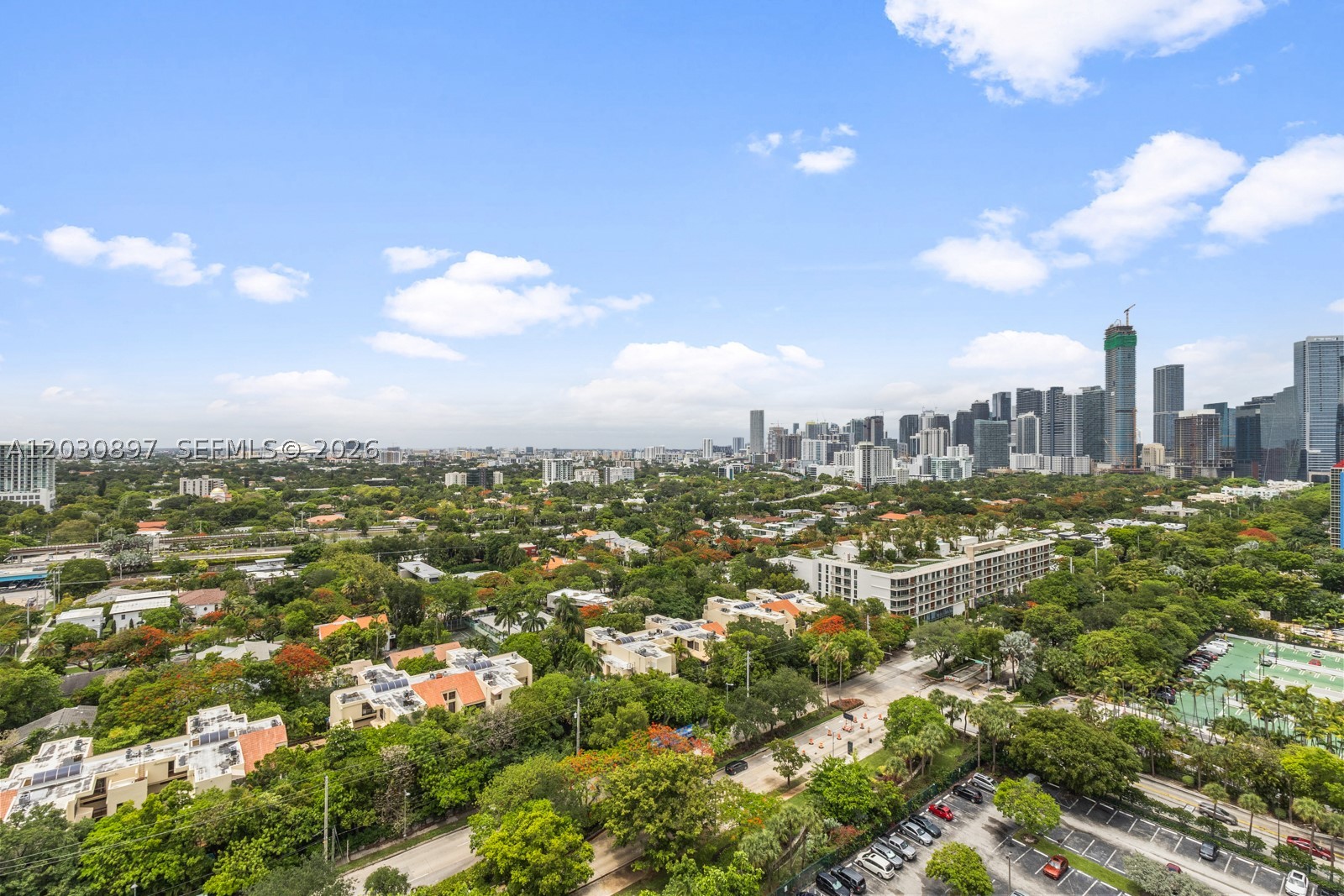 THE METROPOLITAN CONDO - Residential Lease