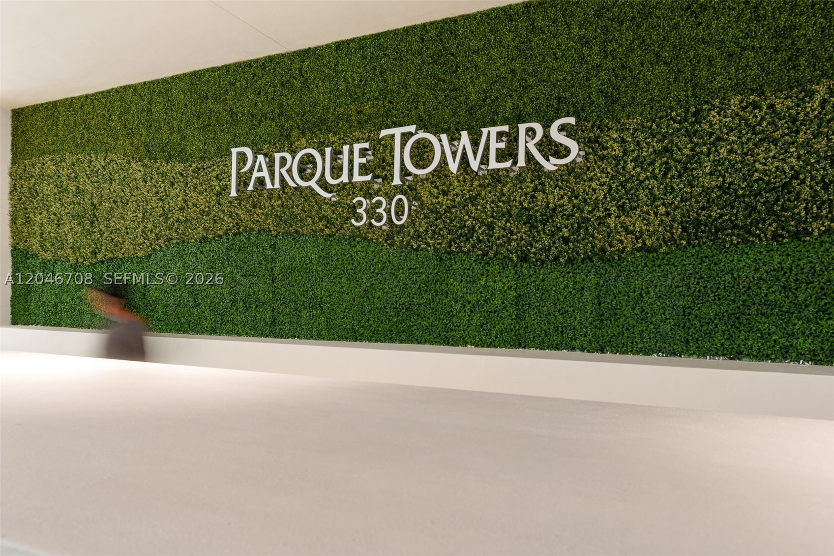 PARQUE TOWERS CONDO - Residential