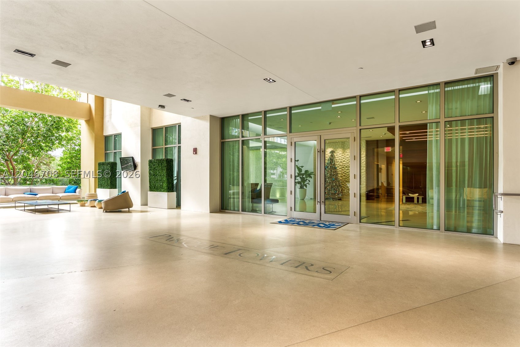 PARQUE TOWERS CONDO - Residential