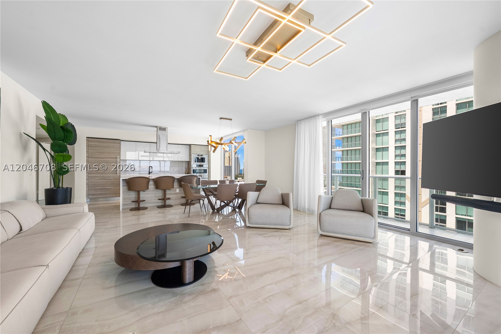 PARQUE TOWERS CONDO - Residential
