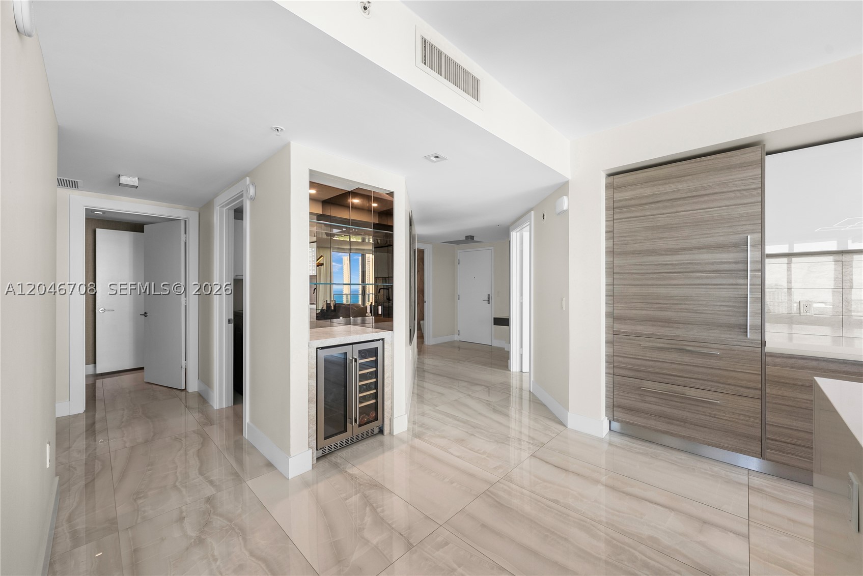 PARQUE TOWERS CONDO - Residential