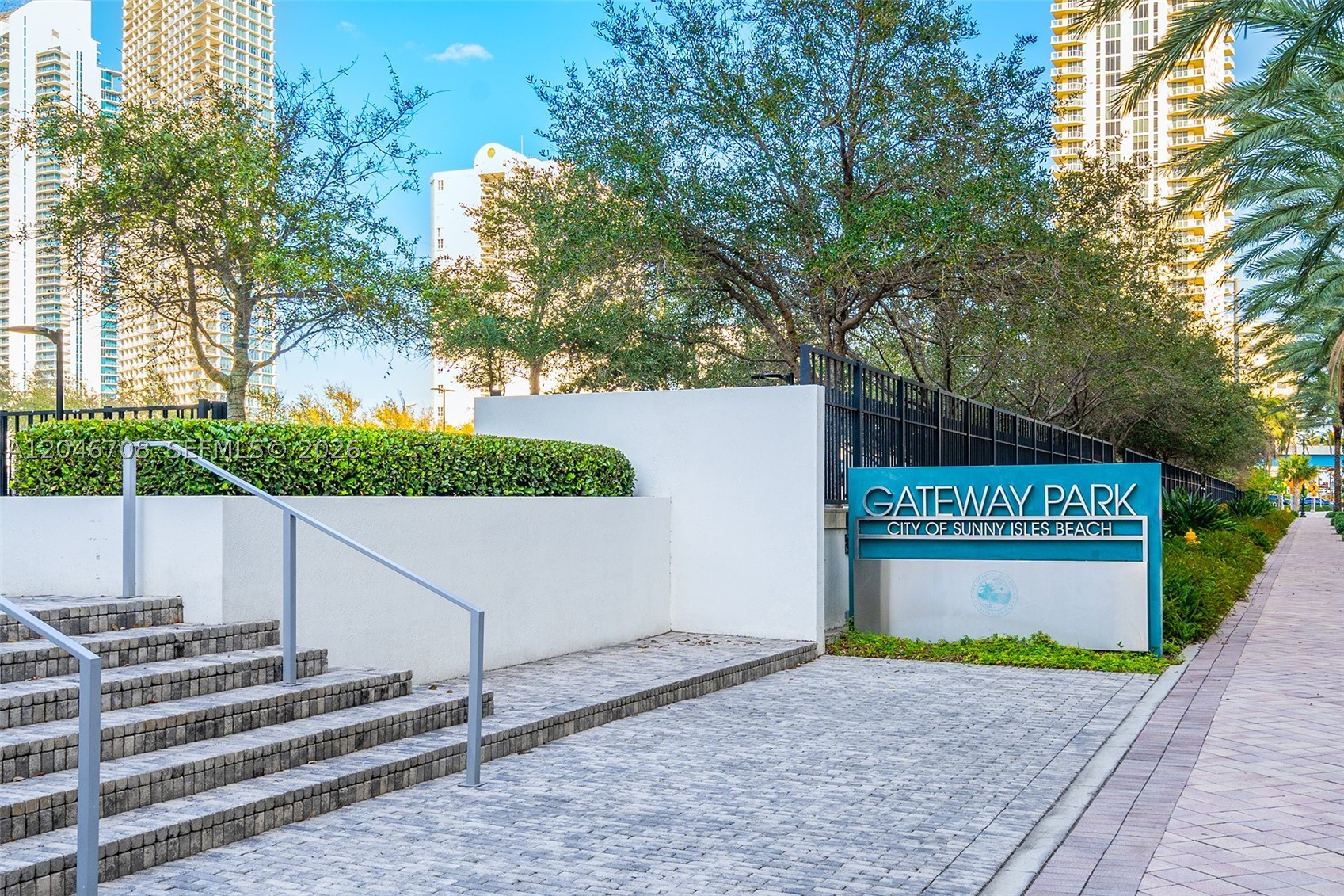PARQUE TOWERS CONDO - Residential