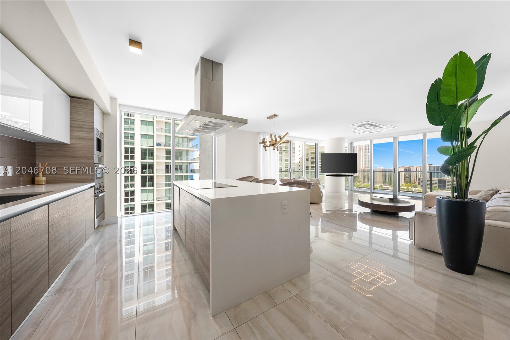 PARQUE TOWERS CONDO - Residential