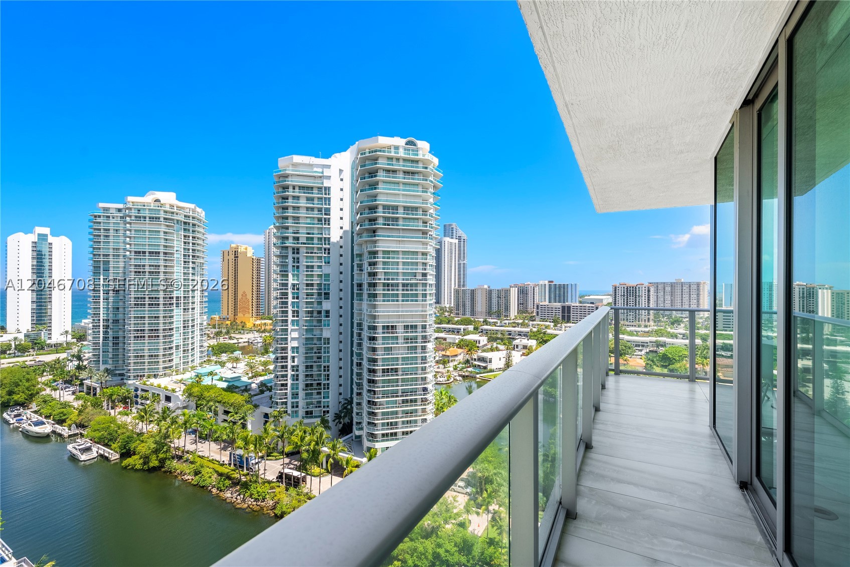PARQUE TOWERS CONDO - Residential