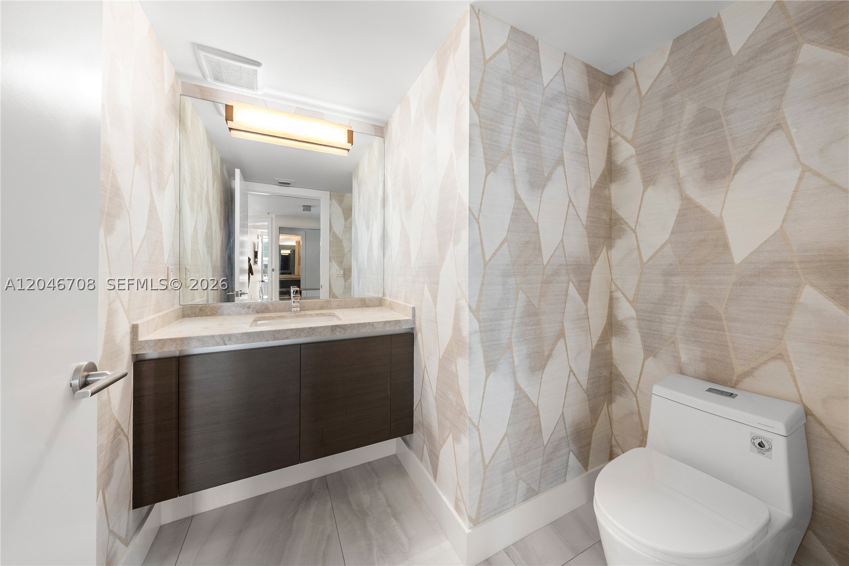 PARQUE TOWERS CONDO - Residential