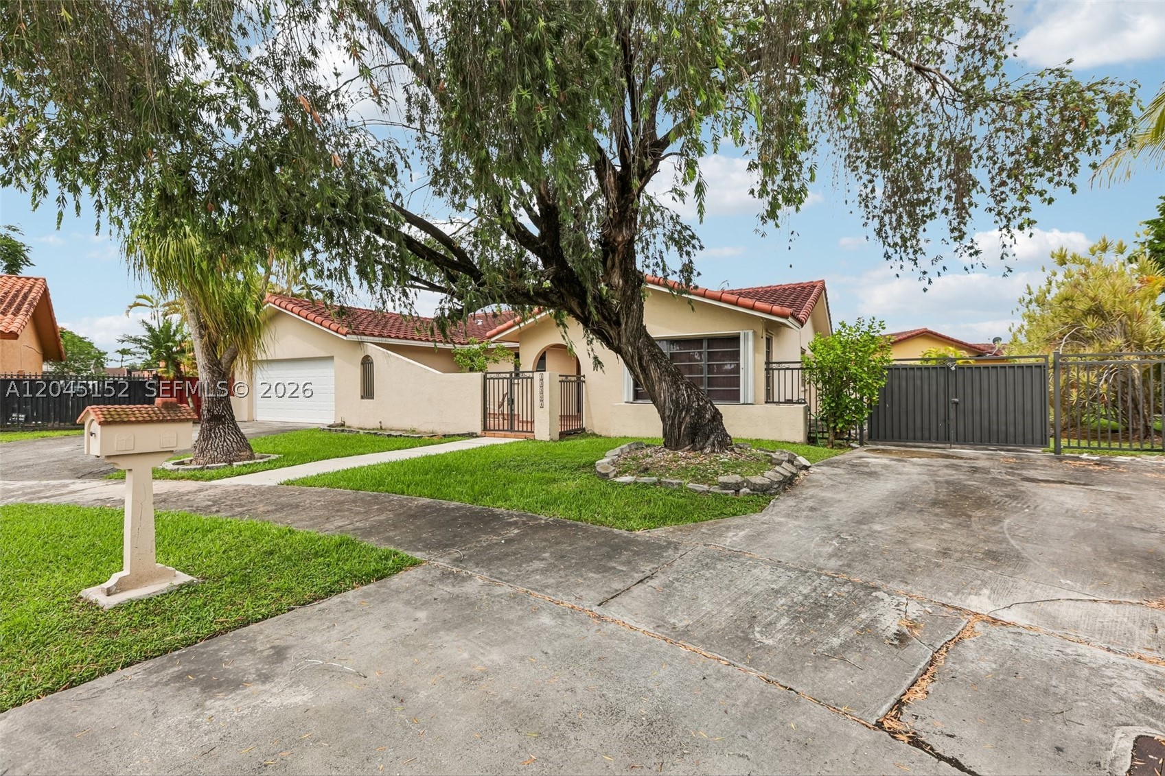 UNIV PARK EAST SEC 1 - Residential