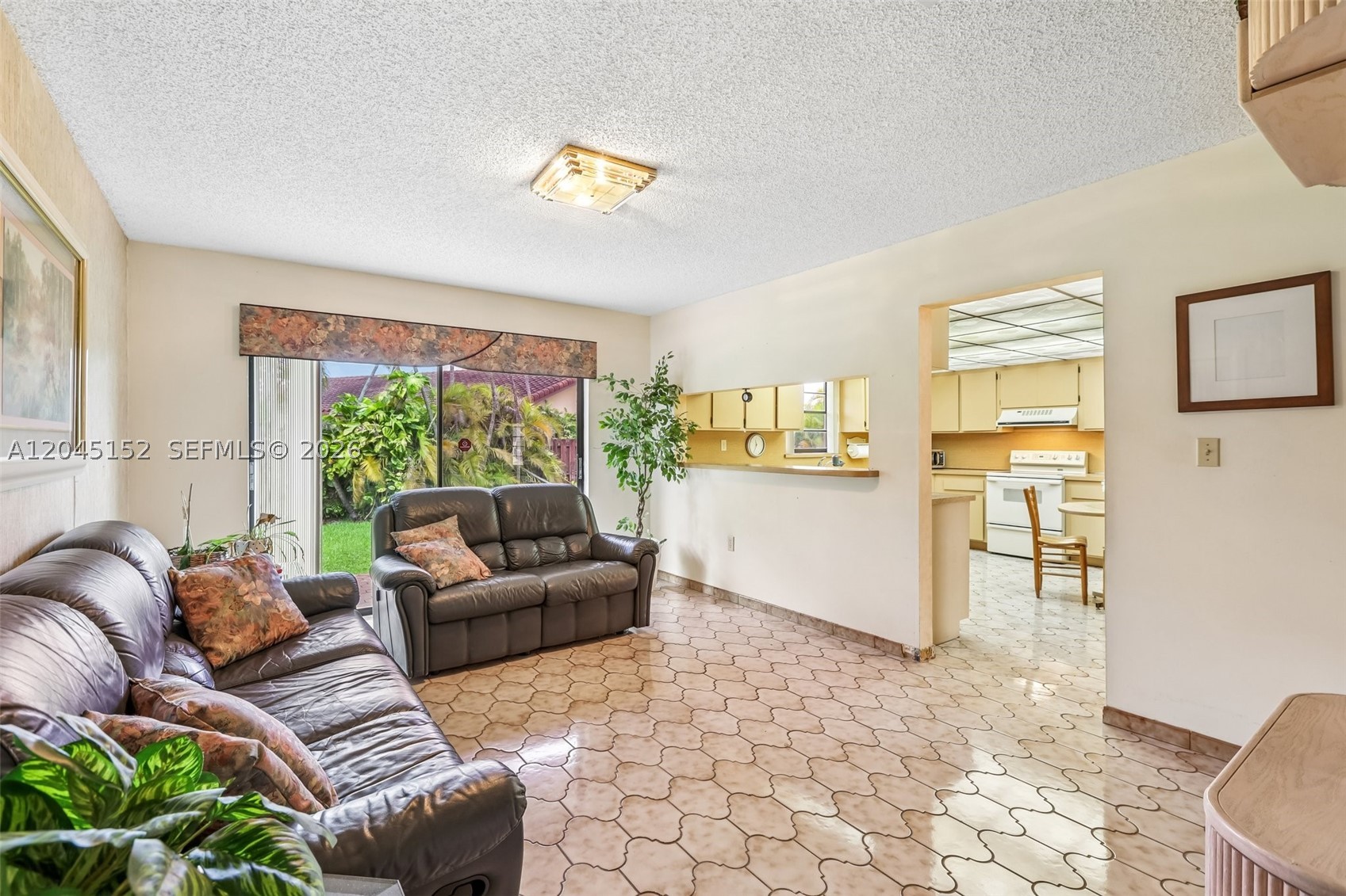 UNIV PARK EAST SEC 1 - Residential