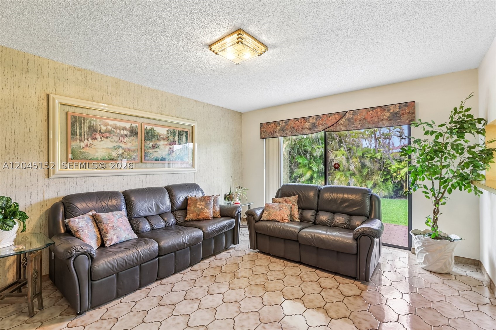 UNIV PARK EAST SEC 1 - Residential