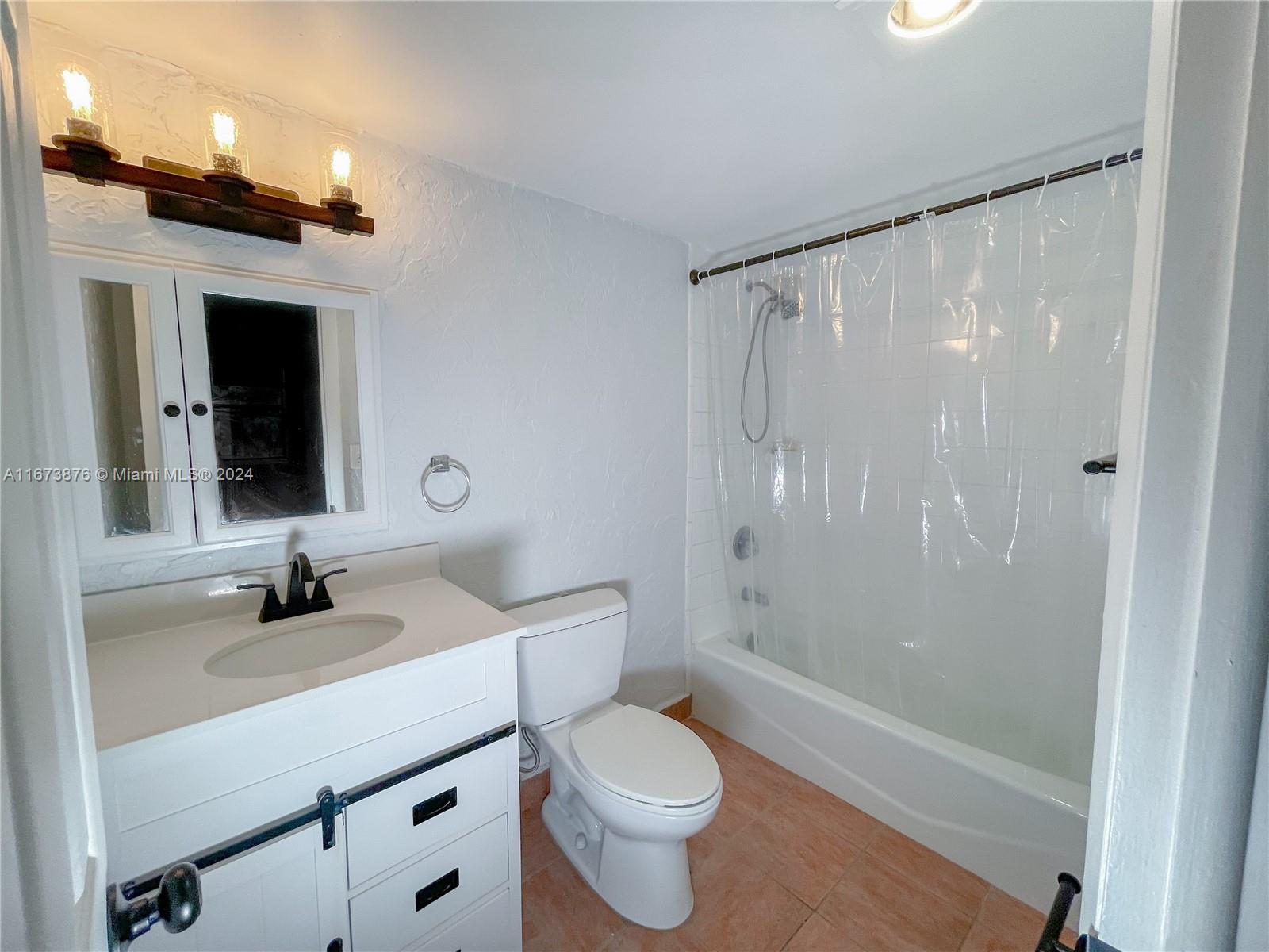 PROMENADE AT KENDALE LAKE - Residential Lease