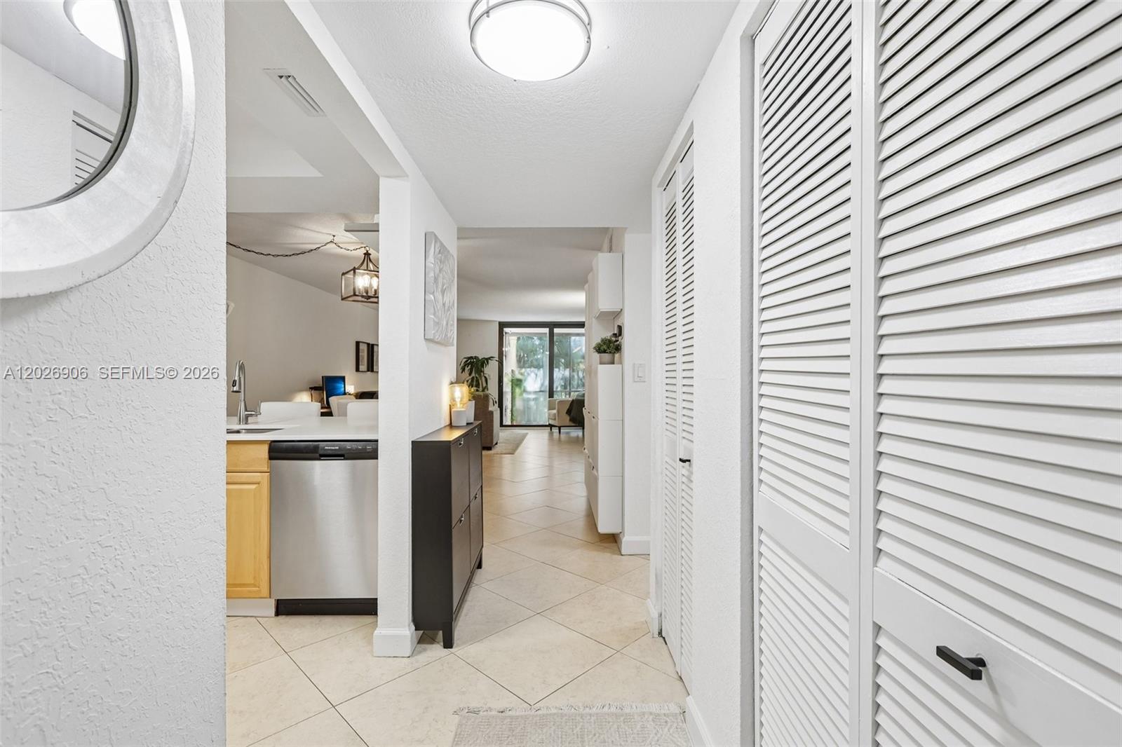 LAGO WEST CONDOMINIUM - Residential