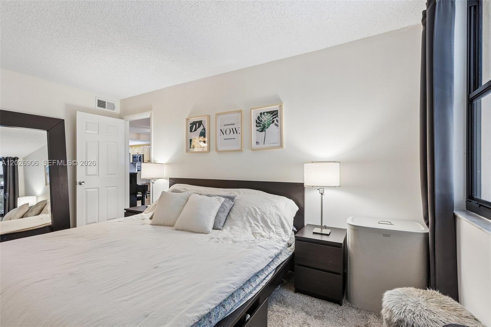 LAGO WEST CONDOMINIUM - Residential