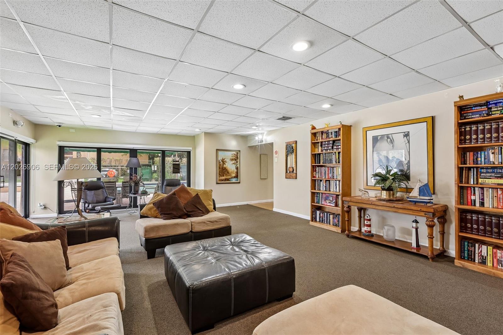 LAGO WEST CONDOMINIUM - Residential