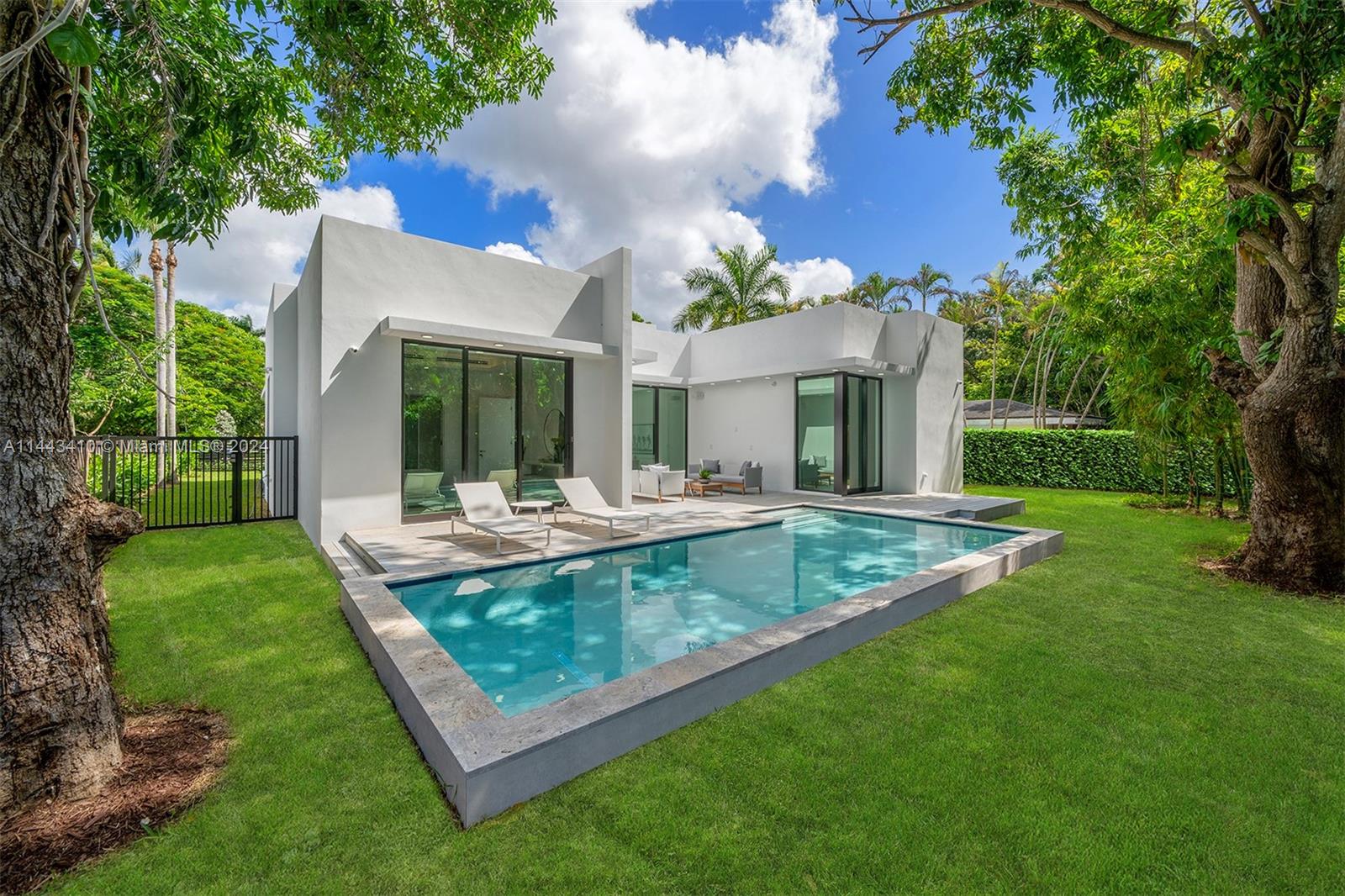 WEST LARKIN PARK - Residential