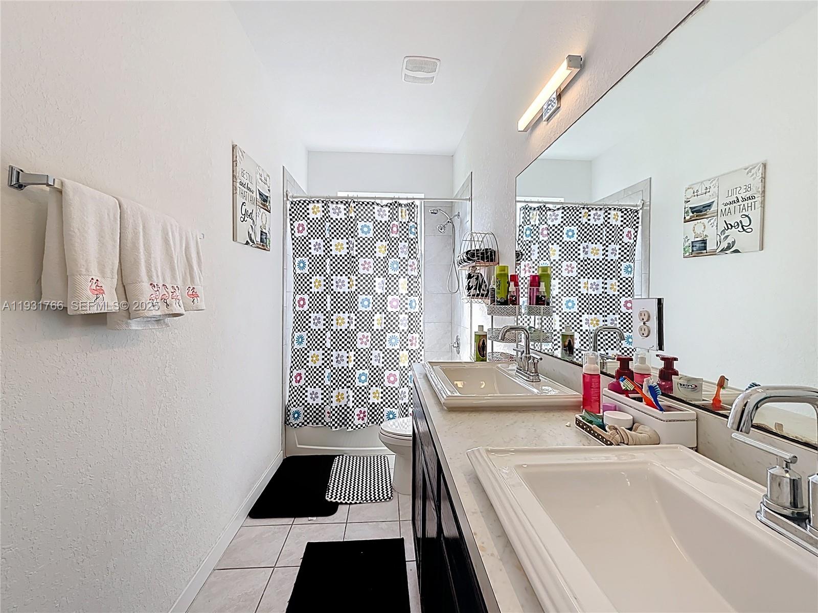 SUMMERVILLE VILLAS - Residential
