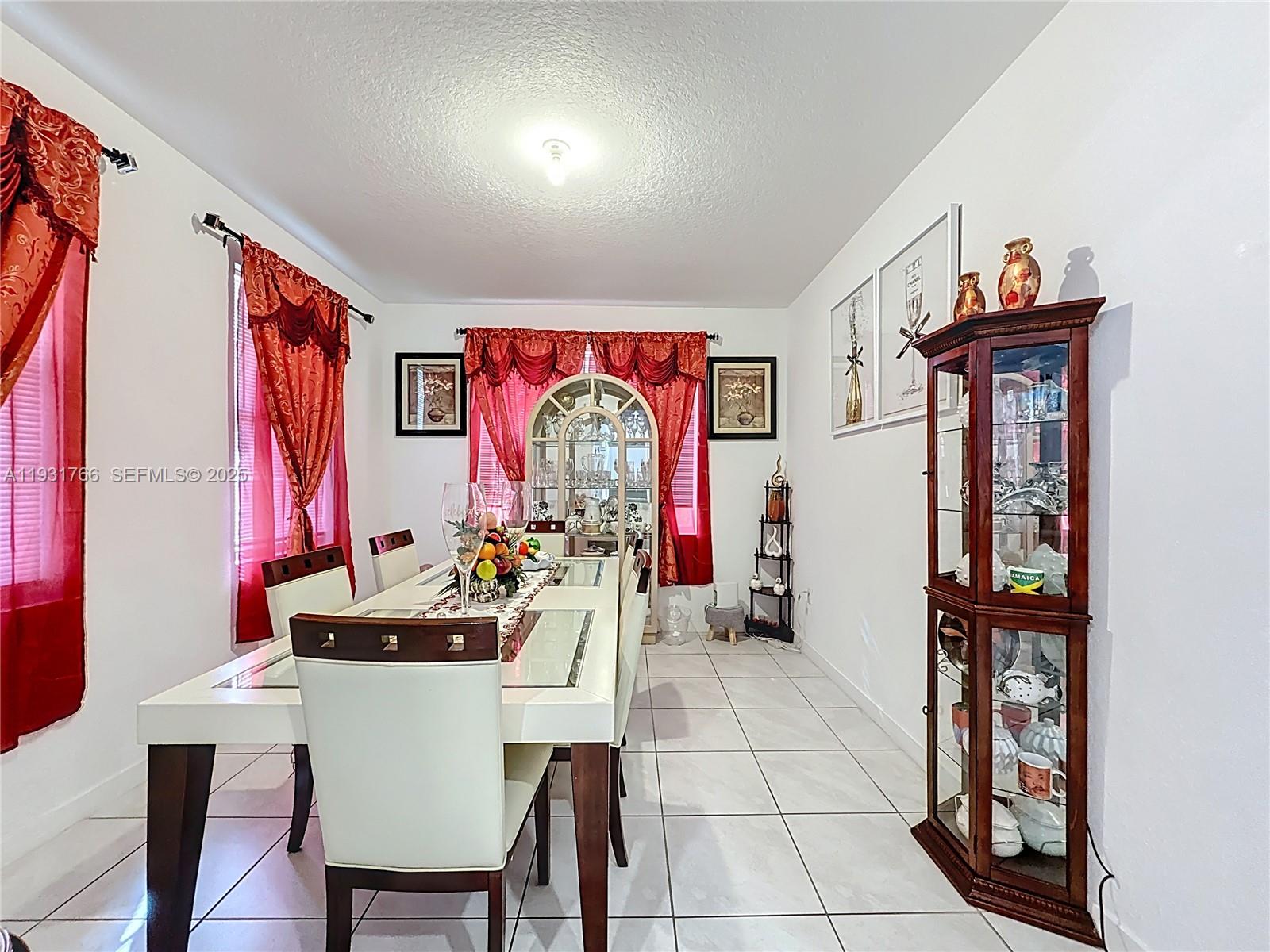 SUMMERVILLE VILLAS - Residential