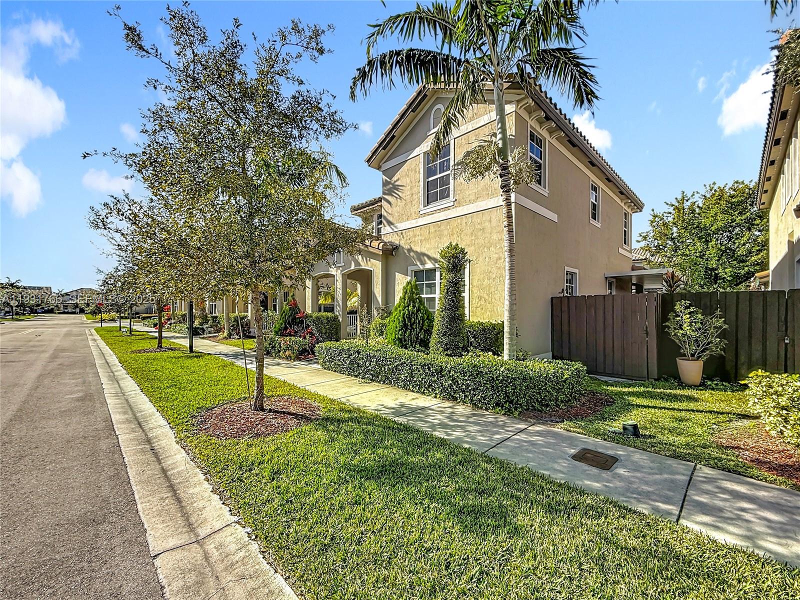 SUMMERVILLE VILLAS - Residential