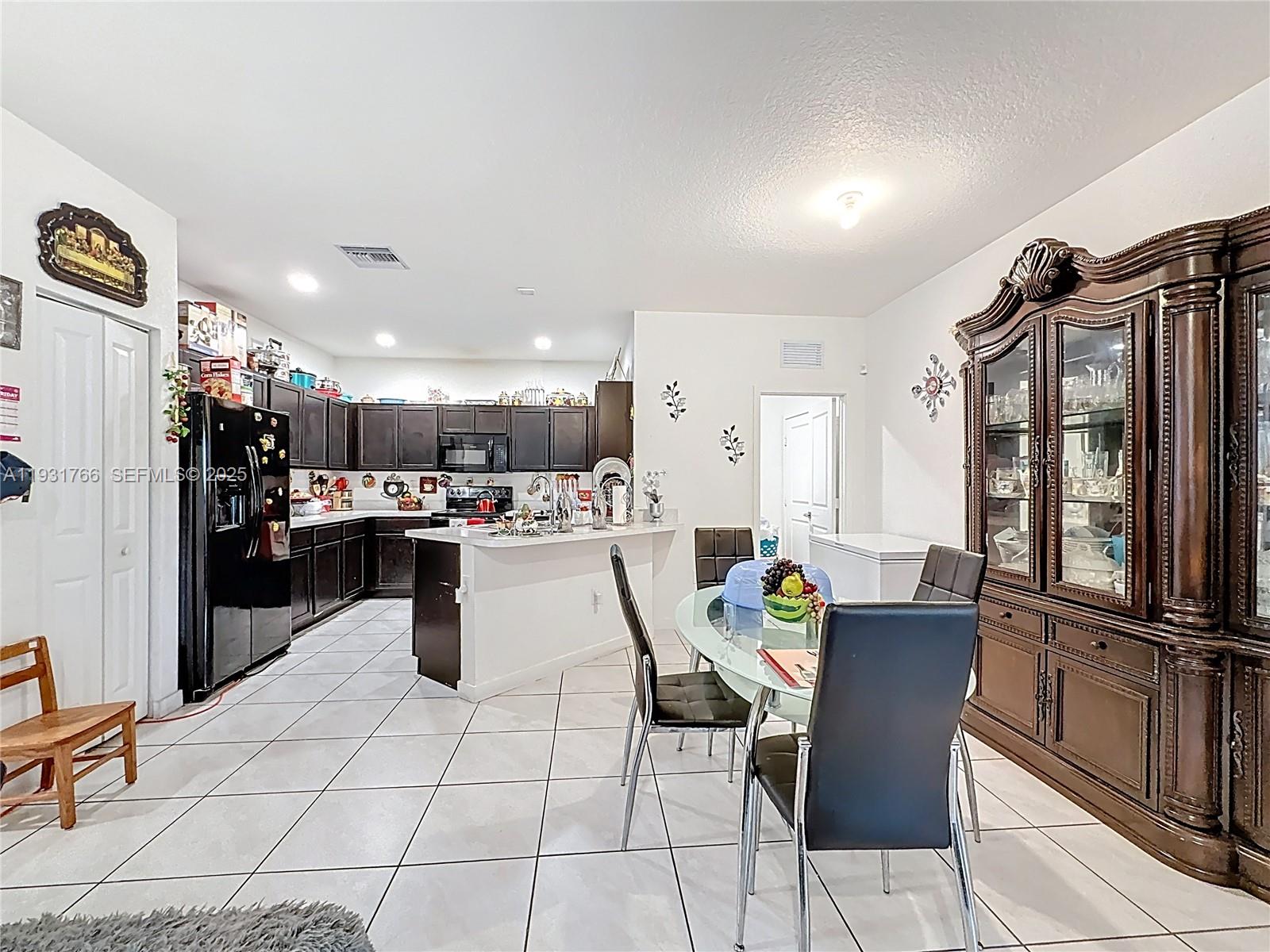 SUMMERVILLE VILLAS - Residential
