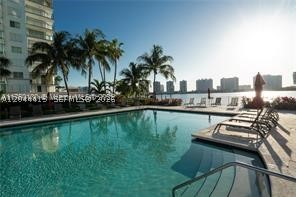 MARINA BAY CLUB CONDO HOT - Residential