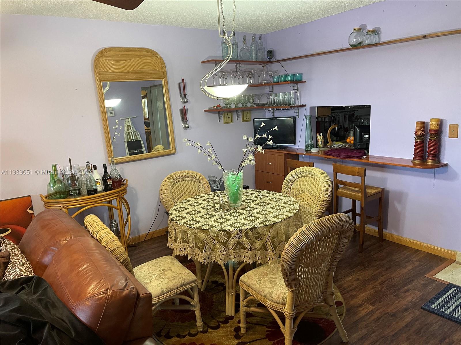 ORIOLE GOLF & TENNIS CLUB - Residential