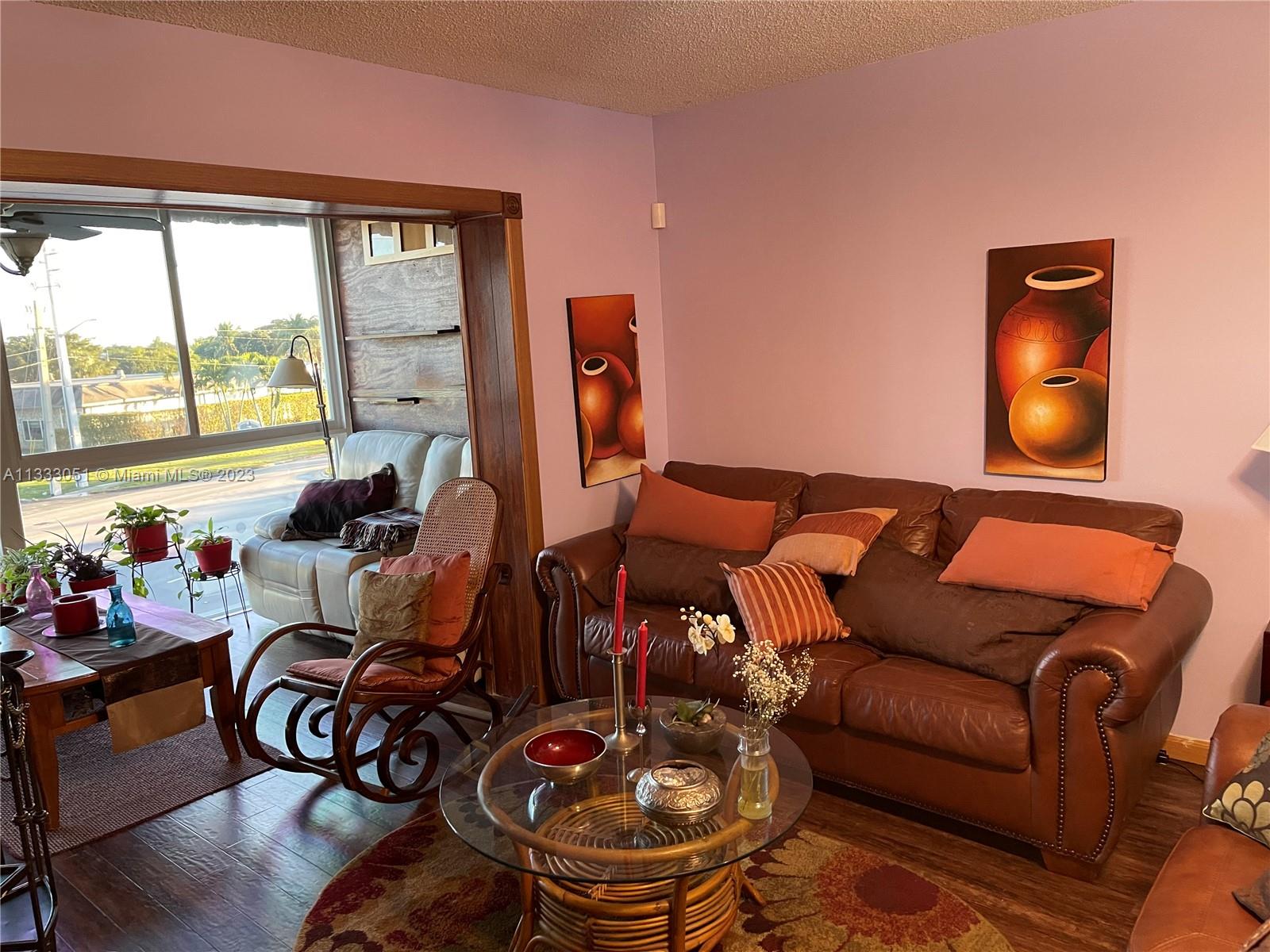 ORIOLE GOLF & TENNIS CLUB - Residential