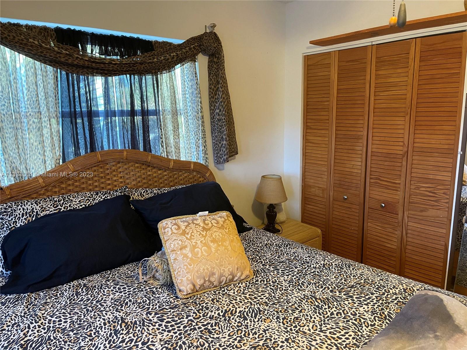 ORIOLE GOLF & TENNIS CLUB - Residential