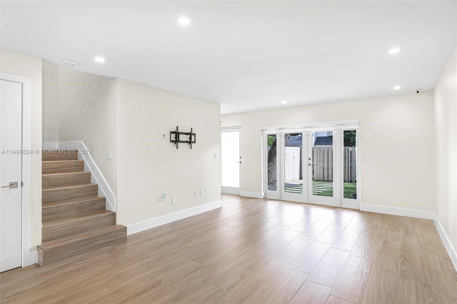 KINGS CREEK - Residential Lease