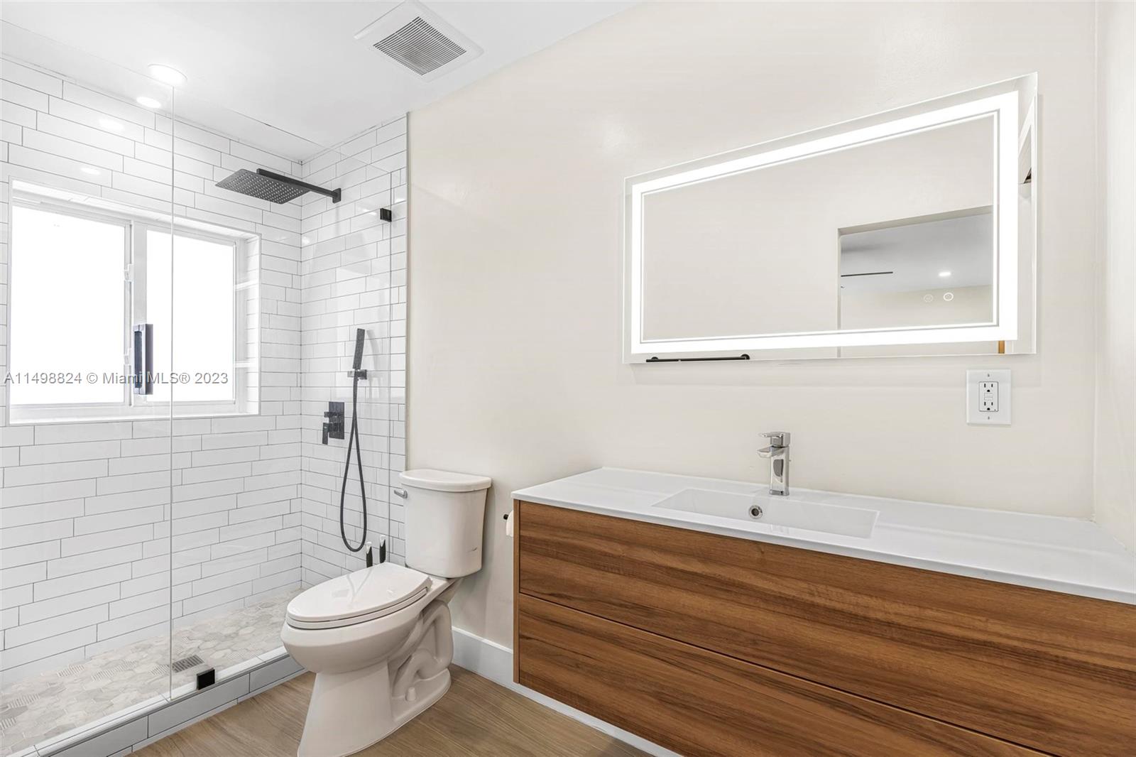 KINGS CREEK - Residential Lease