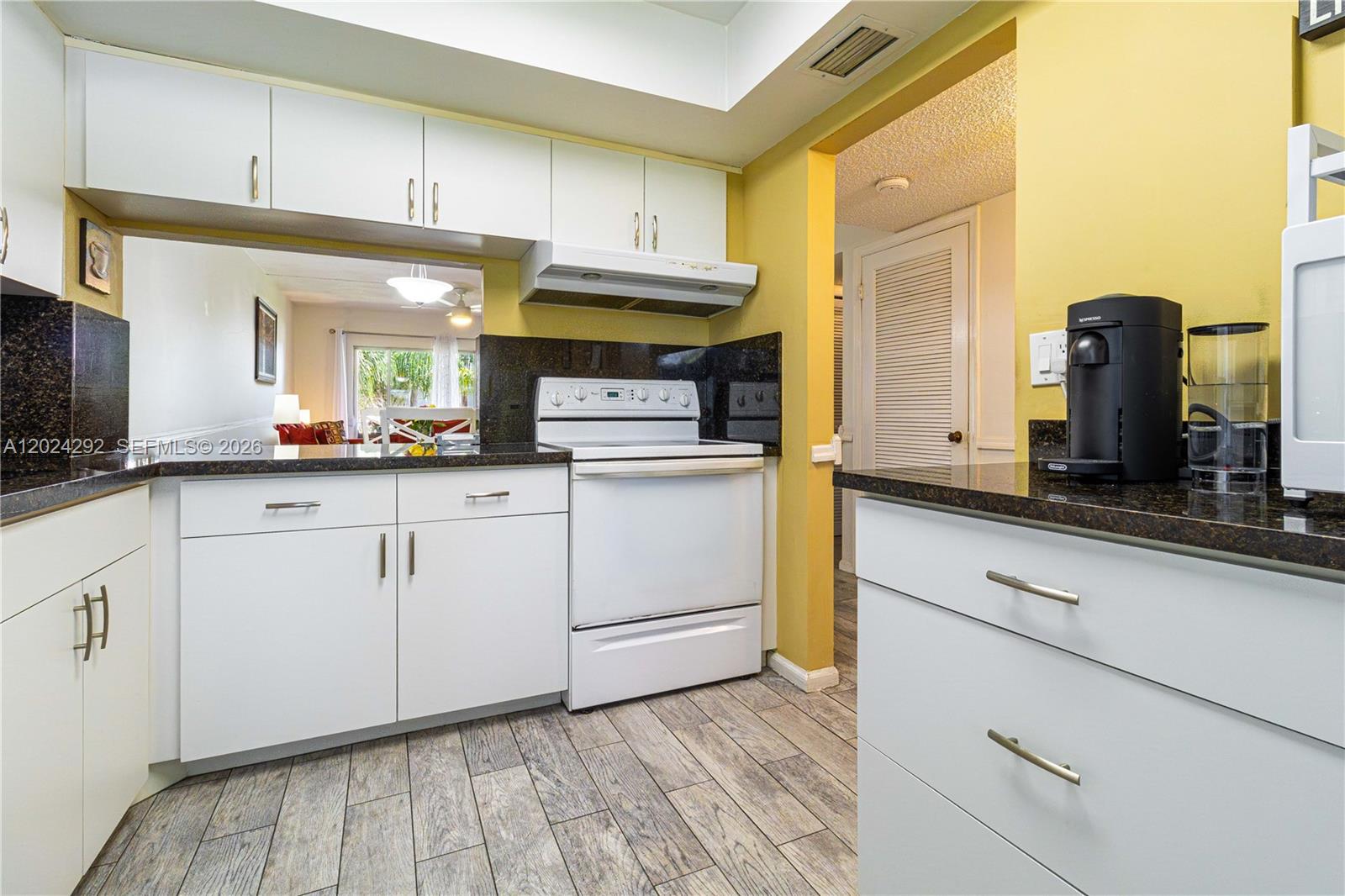 SANDALFOOT SOUTH ONE COND - Residential