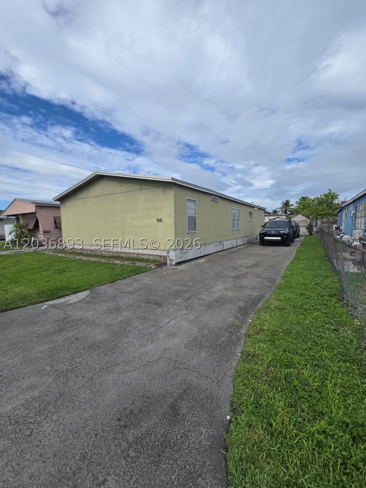 Spacious double wide manufactured home, well kept and up to date. Whether you're looking for your next place to call home or your next great investment, this property is it. Located near various restaurants, shopping, Turnpike Expressway, FIU, and more. Land lease only!