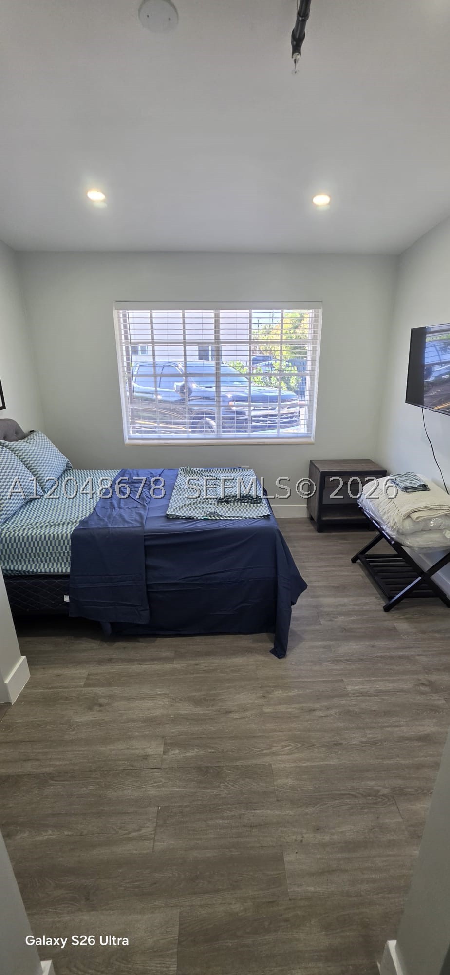 DIXIANNA VILLAS - Residential Lease