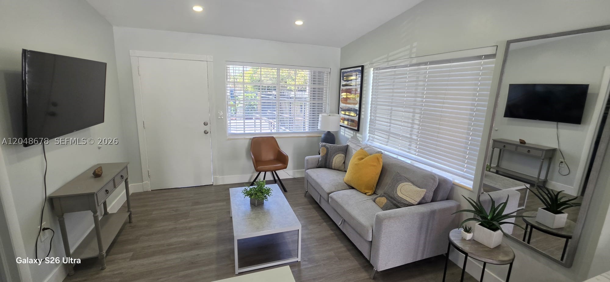 DIXIANNA VILLAS - Residential Lease