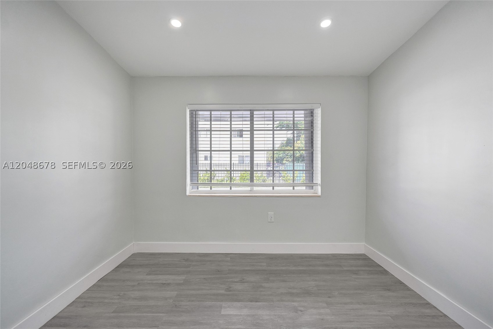 DIXIANNA VILLAS - Residential Lease
