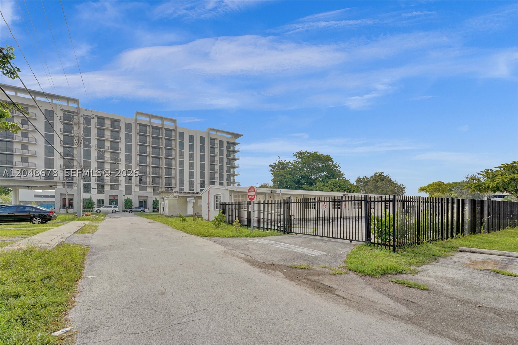 DIXIANNA VILLAS - Residential Lease