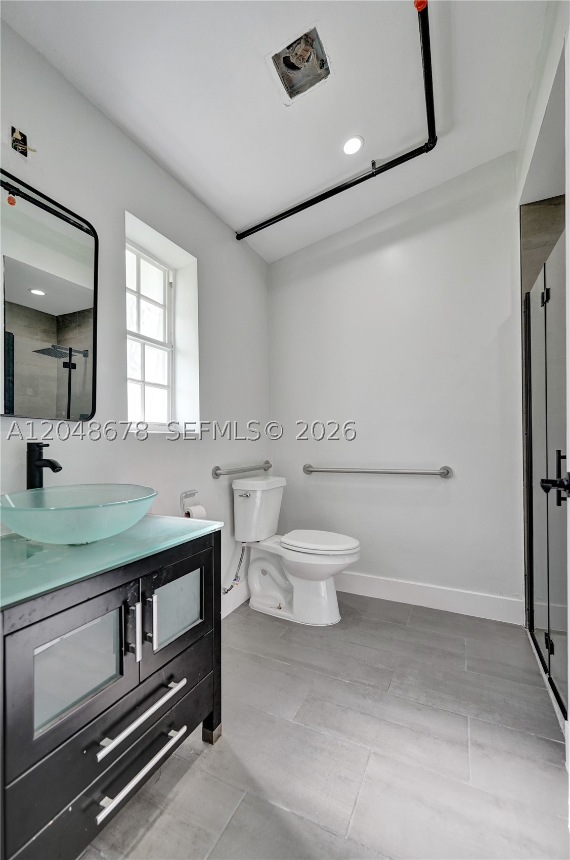 DIXIANNA VILLAS - Residential Lease