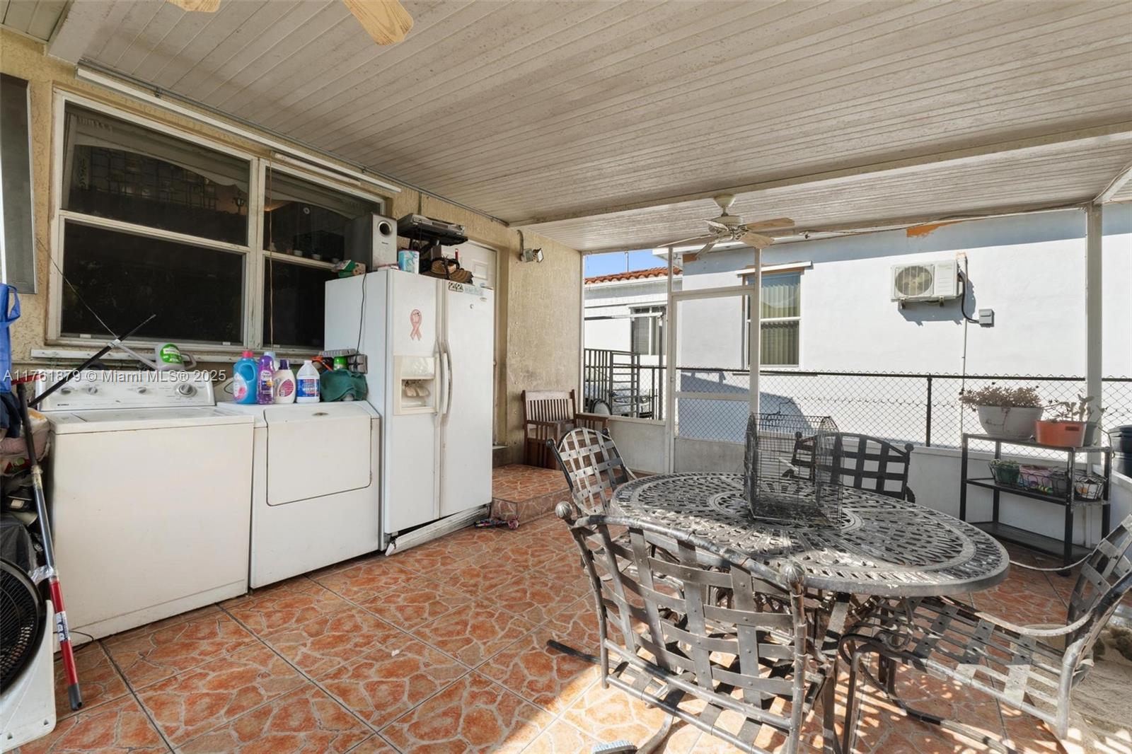 HIALEAH 3RD ADDN - Residential