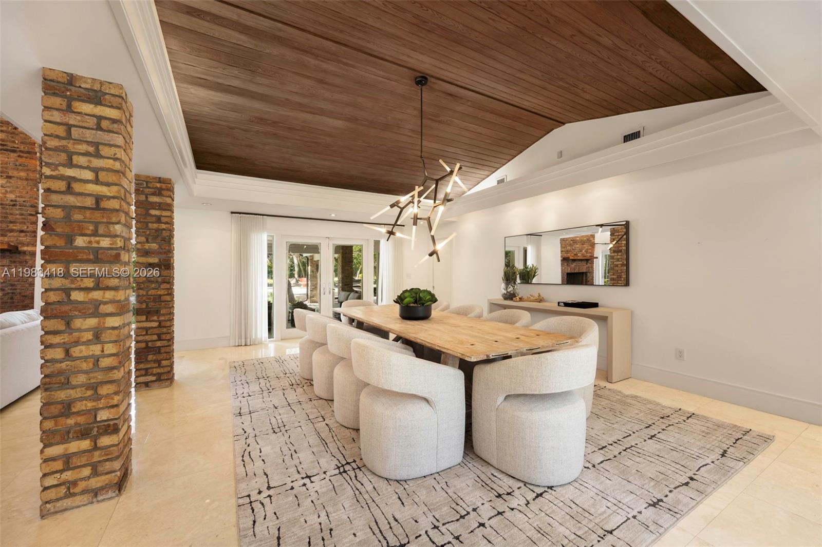 GABLES ESTS NO 4 - Residential