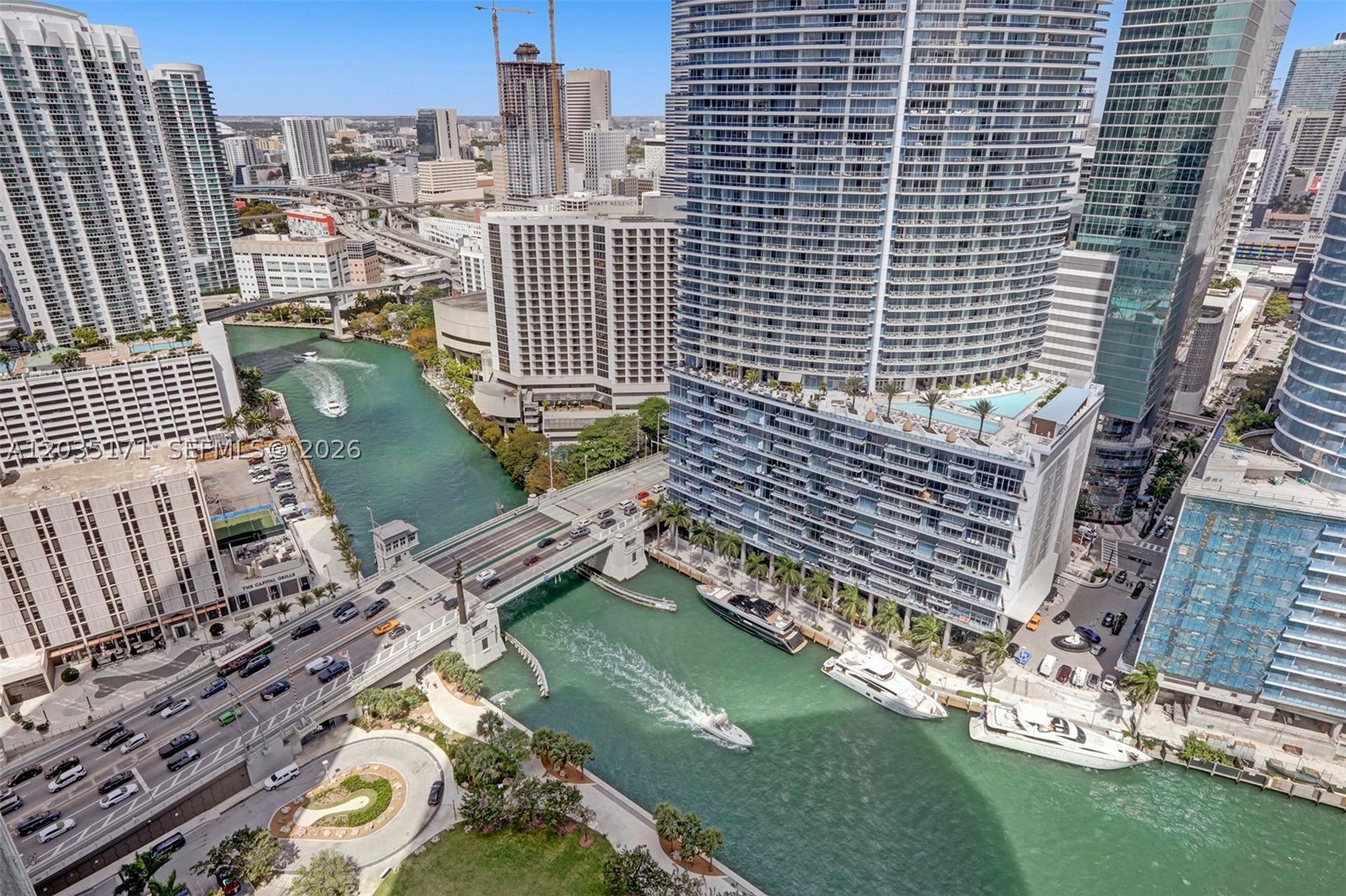 ICONBRICKELL CONDO NO 1 - Residential
