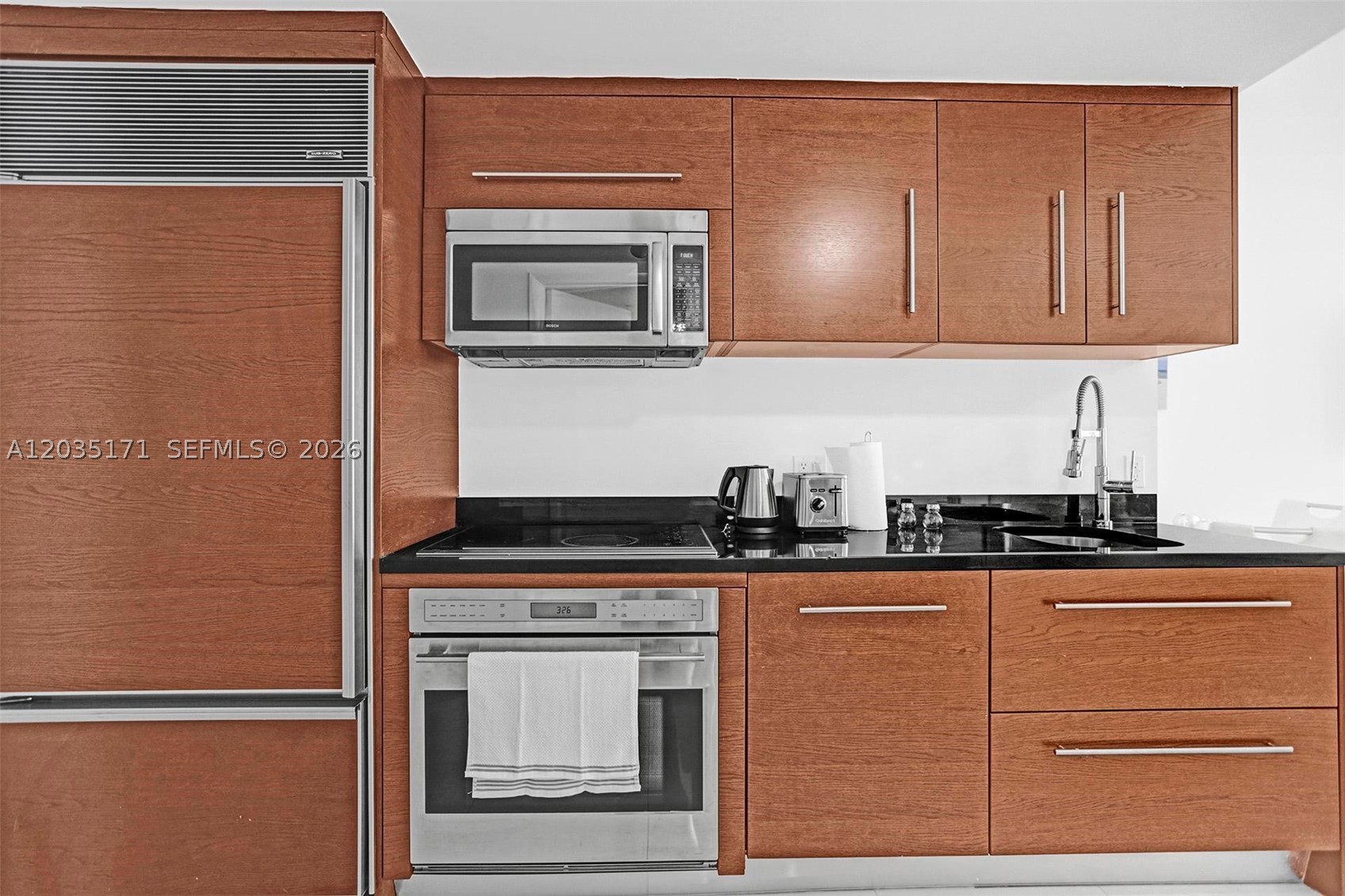 ICONBRICKELL CONDO NO 1 - Residential