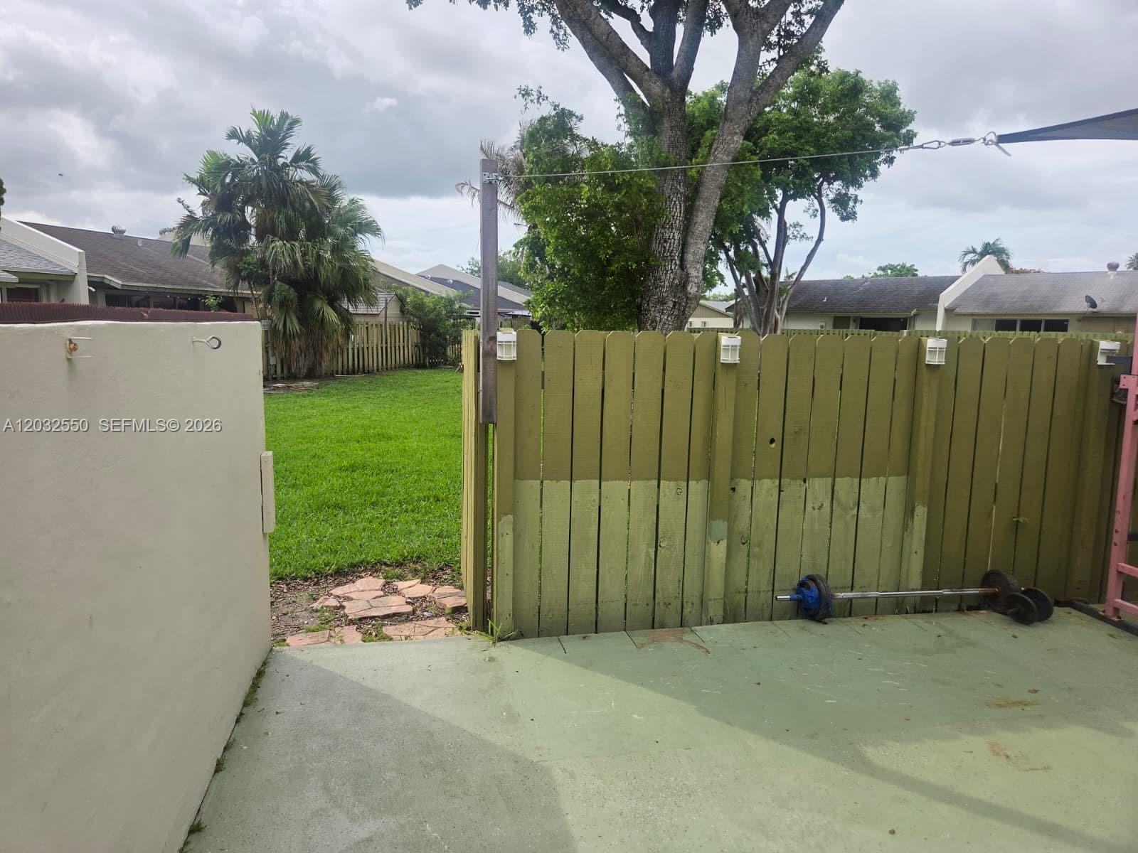 DEVON AIRE VILLAS SEC 8 - Residential