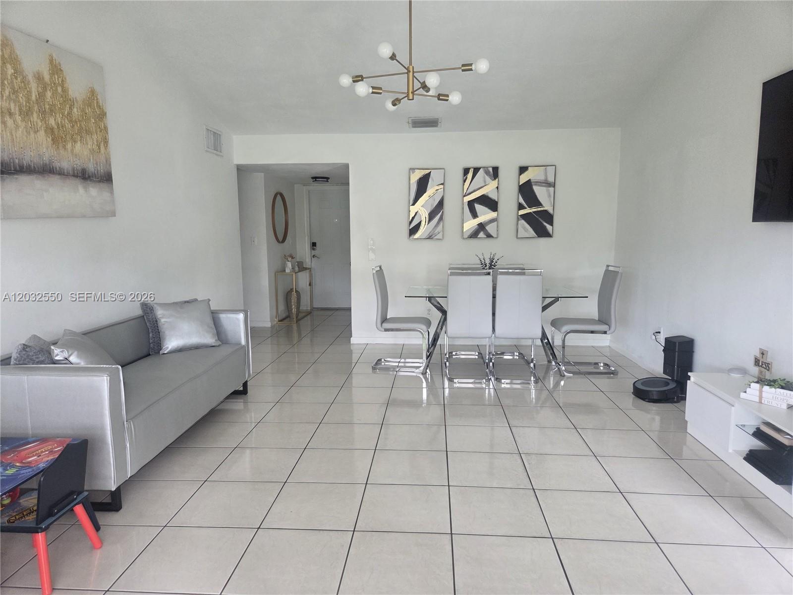 DEVON AIRE VILLAS SEC 8 - Residential