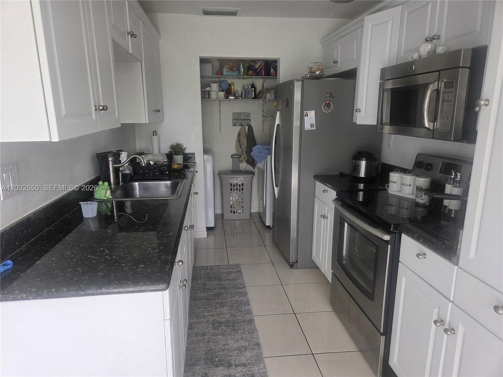 DEVON AIRE VILLAS SEC 8 - Residential