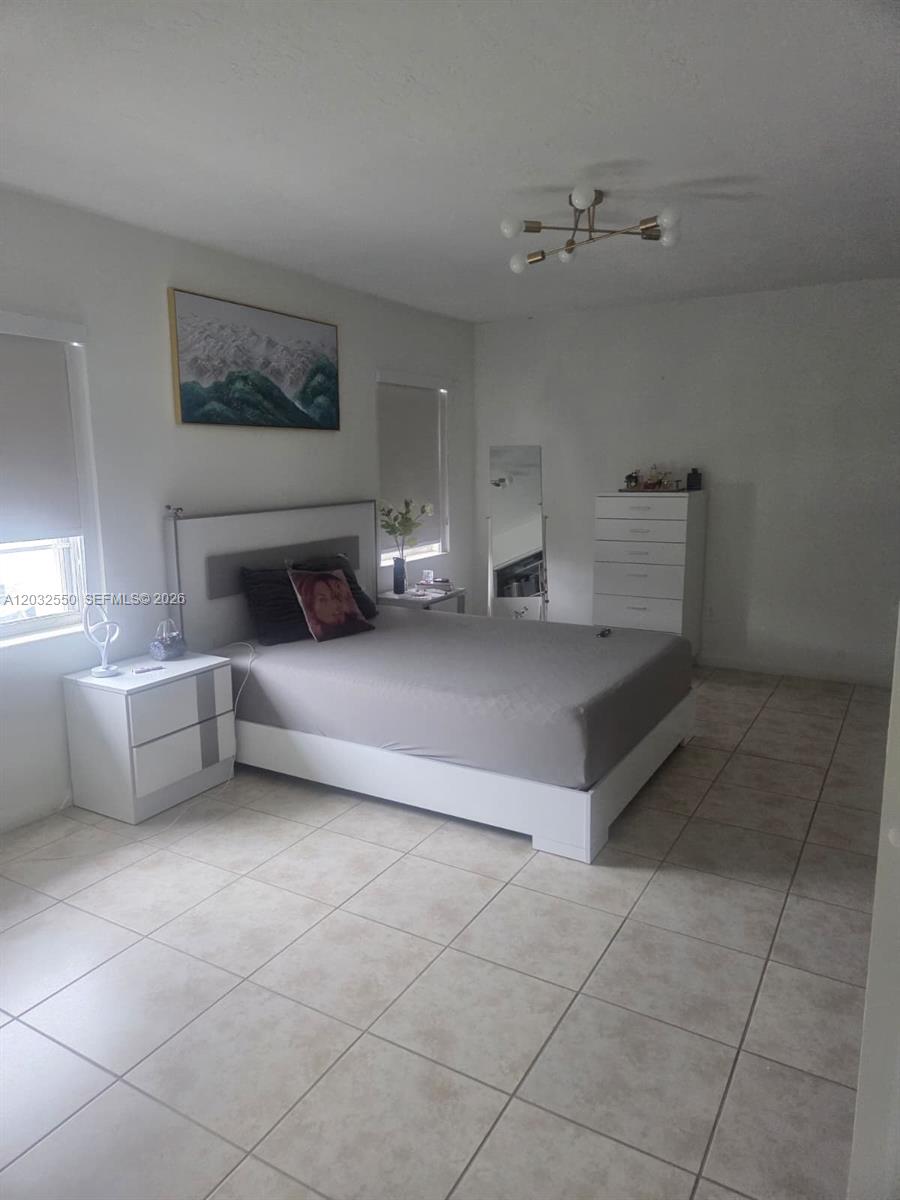 DEVON AIRE VILLAS SEC 8 - Residential